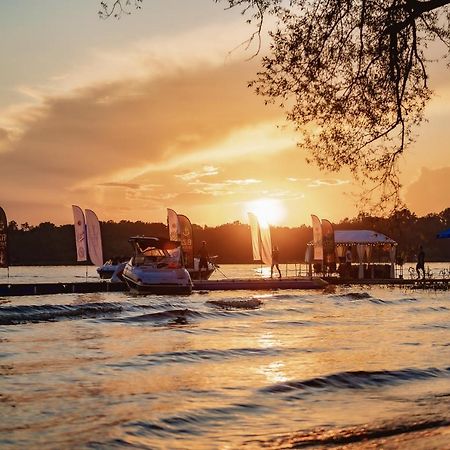 Promenada Zegrze Hotel Białobrzegi Buitenkant foto