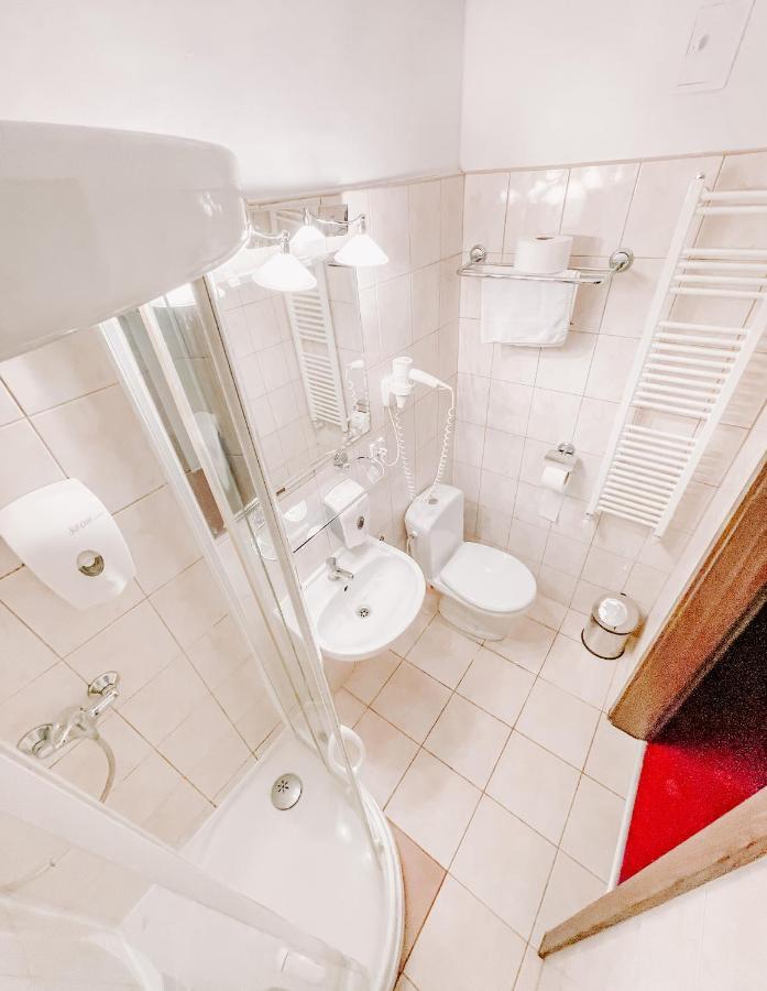 Promenada Zegrze Hotel Białobrzegi Buitenkant foto