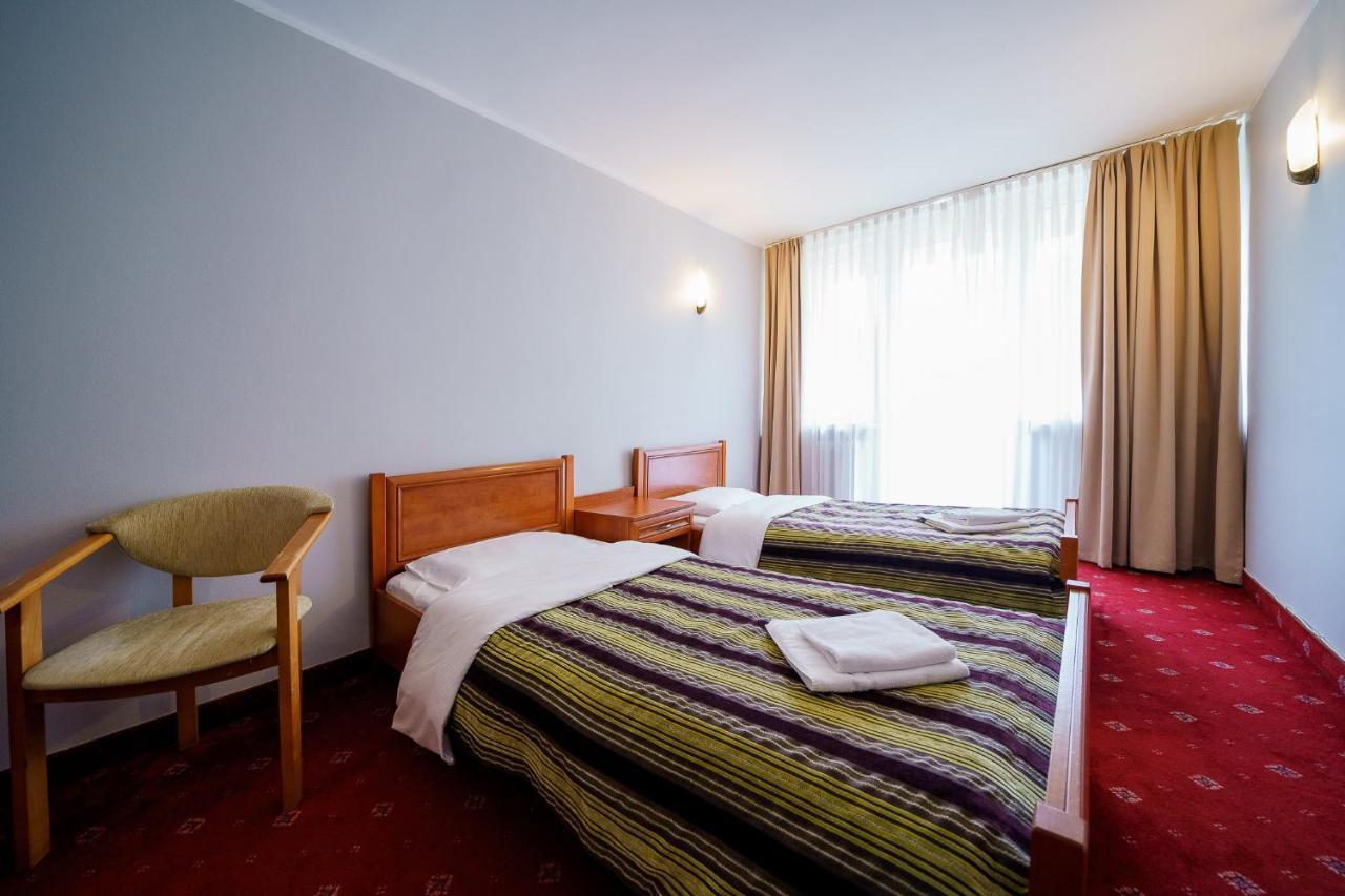 Promenada Zegrze Hotel Białobrzegi Buitenkant foto