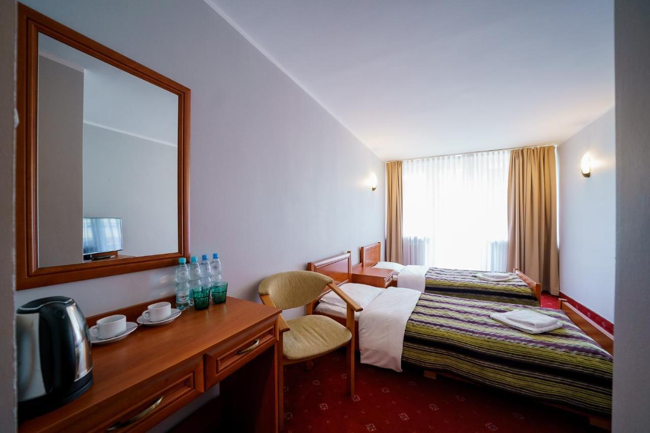 Promenada Zegrze Hotel Białobrzegi Buitenkant foto
