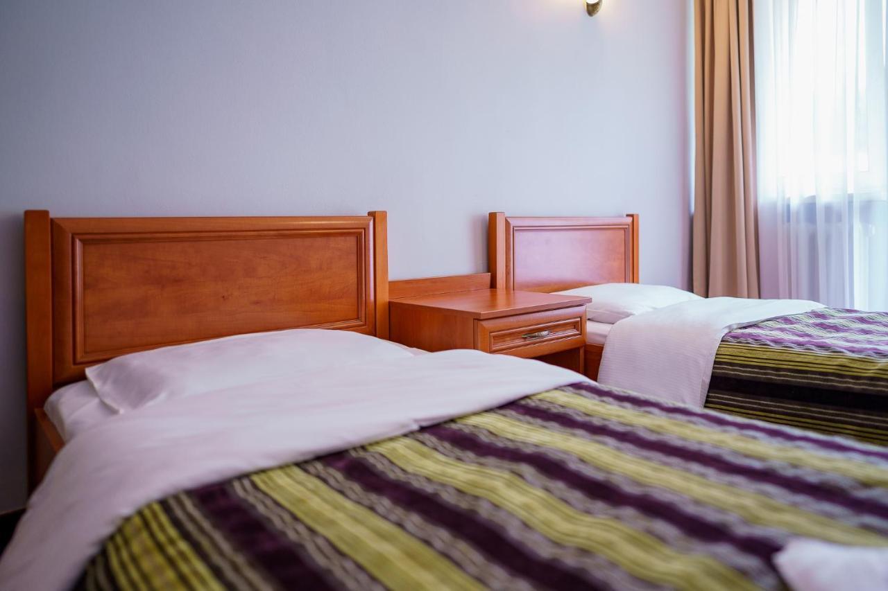 Promenada Zegrze Hotel Białobrzegi Buitenkant foto