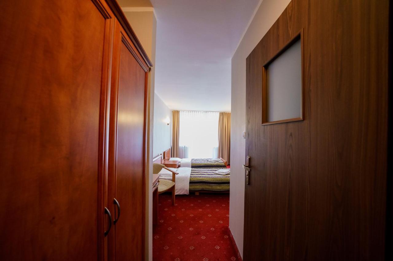 Promenada Zegrze Hotel Białobrzegi Buitenkant foto