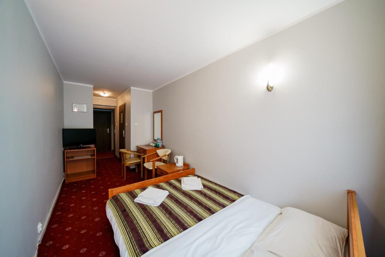 Promenada Zegrze Hotel Białobrzegi Buitenkant foto
