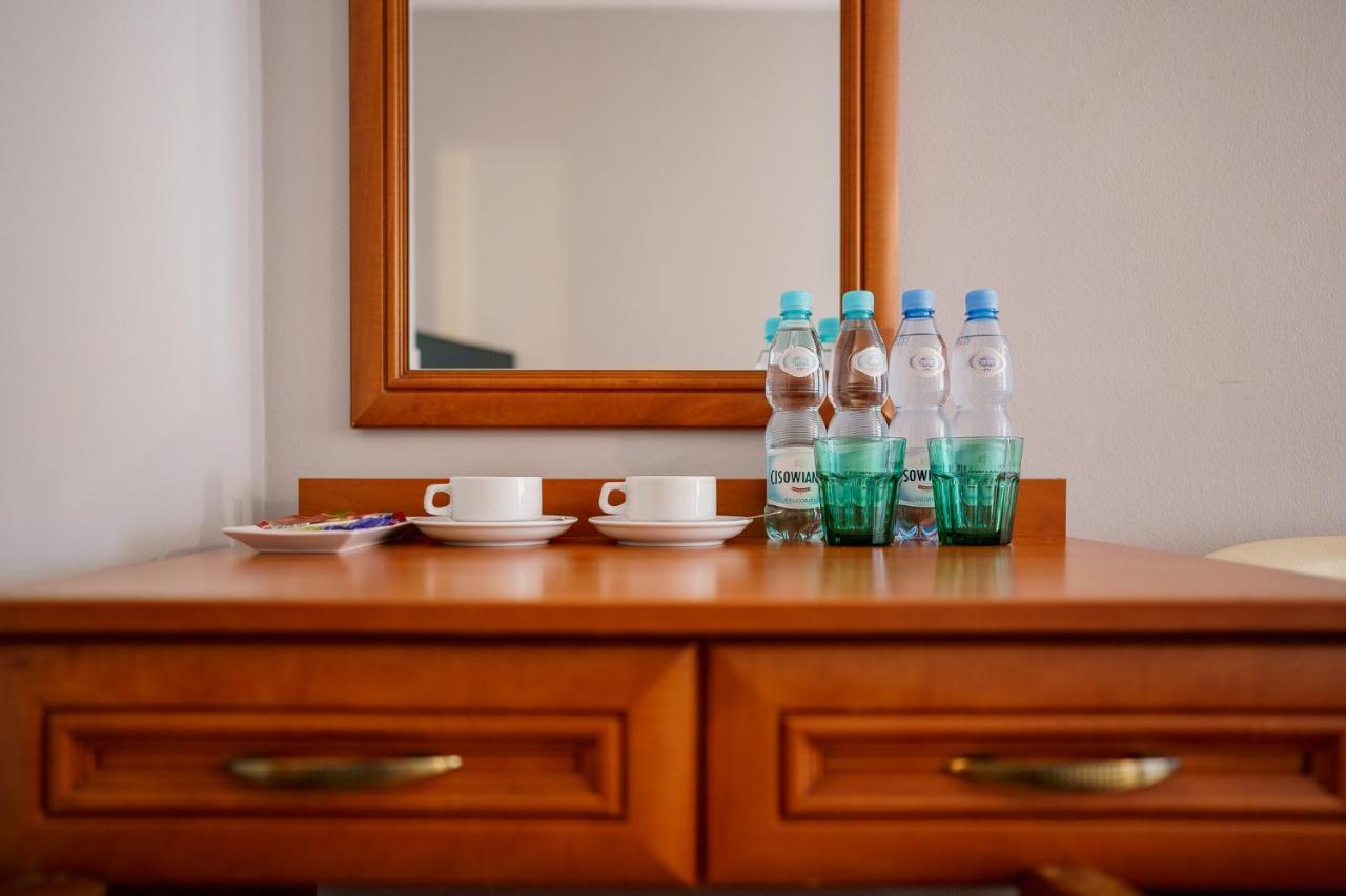 Promenada Zegrze Hotel Białobrzegi Buitenkant foto